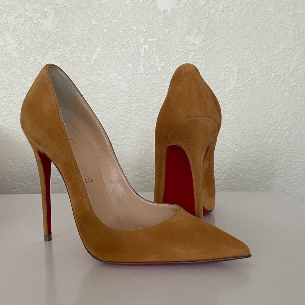 Christian Louboutin So Kate 36